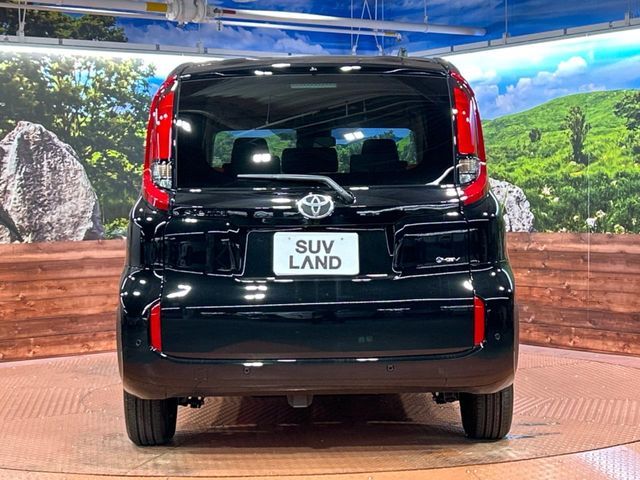 TOYOTA SIENTA HYBRID 2025