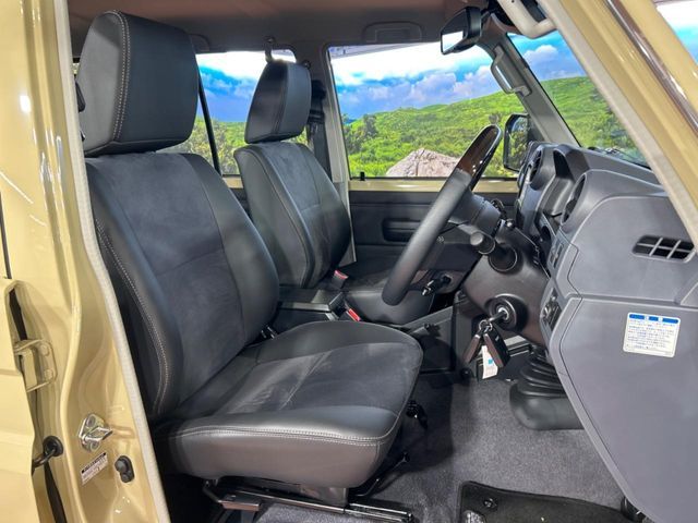 TOYOTA LANDCRUISER 70 2025