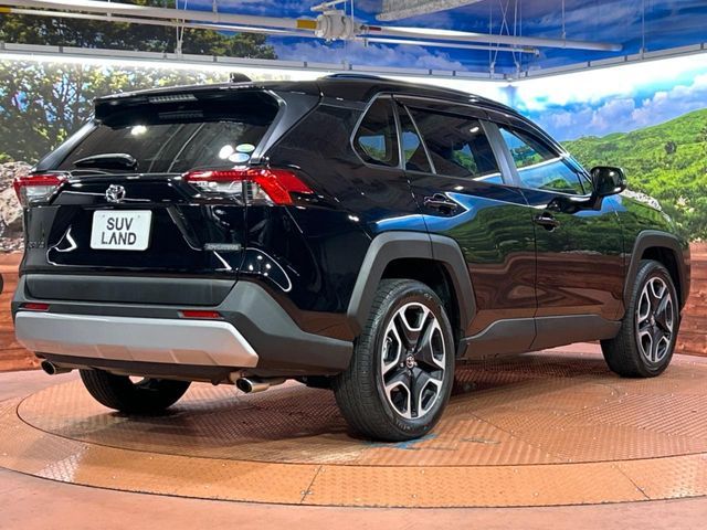 TOYOTA RAV4 4WD 2019