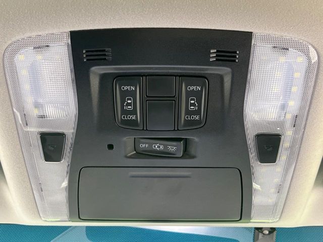 TOYOTA VELLFIRE 4WD 2017