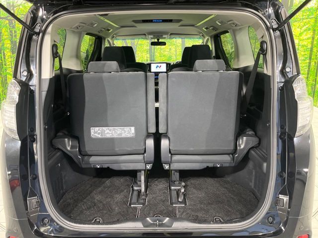 TOYOTA VELLFIRE 4WD 2017