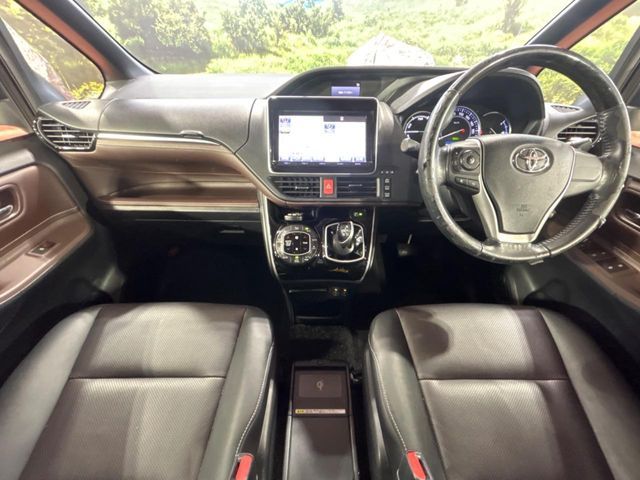 TOYOTA ESQUIRE HYBRID 2015