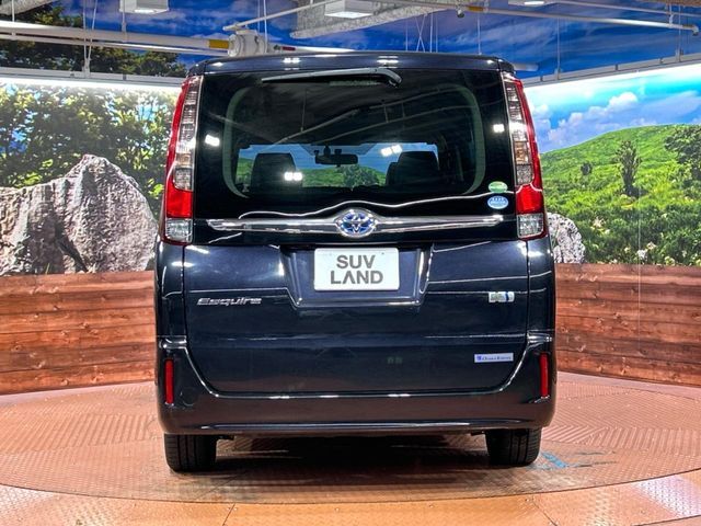 TOYOTA ESQUIRE HYBRID 2015