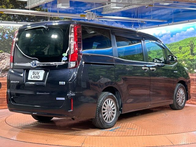 TOYOTA ESQUIRE HYBRID 2015