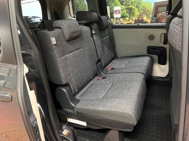 TOYOTA SIENTA HYBRID 2024