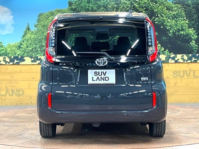 TOYOTA SIENTA HYBRID 2024