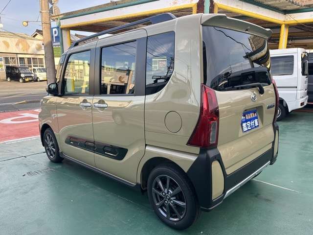 DAIHATSU TANTO FAN CROSS 2024