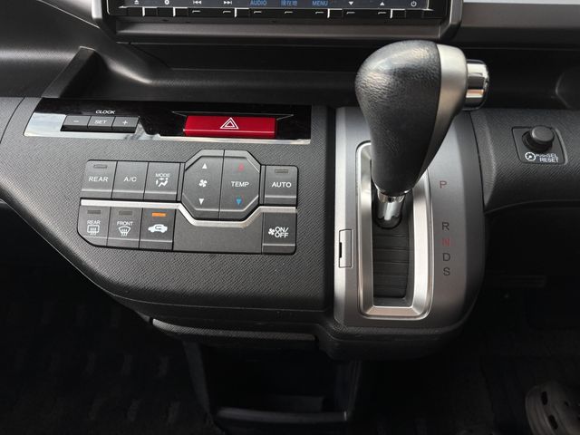 HONDA STEPWAGON SPADA 2014