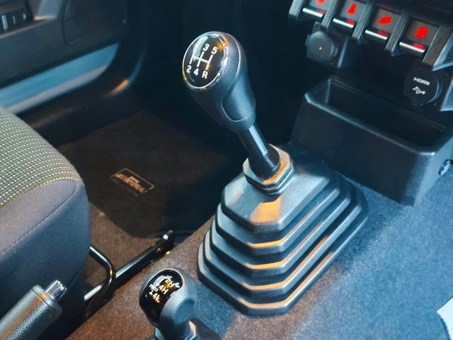 SUZUKI JIMNY SIERRA 2023