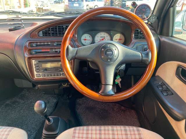 DAIHATSU MIRA 1997