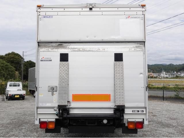 MITSUBISHI FUSOU FIGHTER 2007