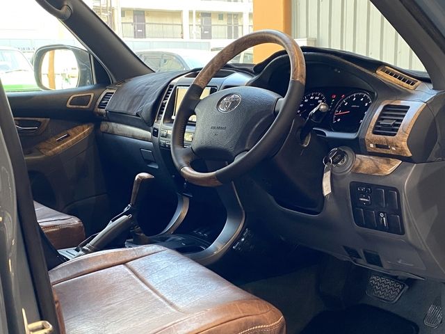 TOYOTA LANDCRUISER PRADO 2004