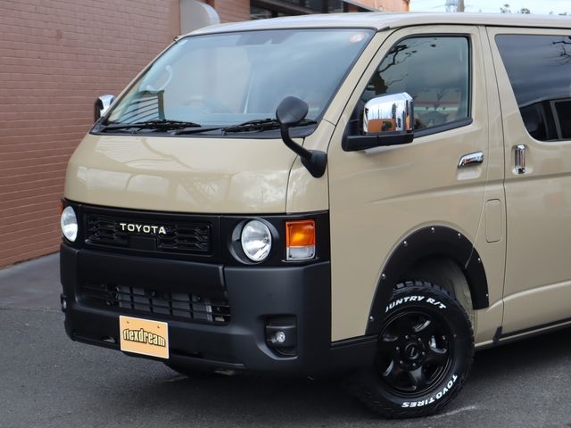 TOYOTA HIACE van 4WD 2025