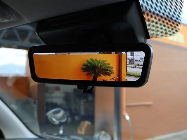 TOYOTA HIACE van 4WD 2025