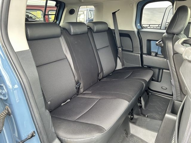 TOYOTA FJ CRUISER 4WD 2013