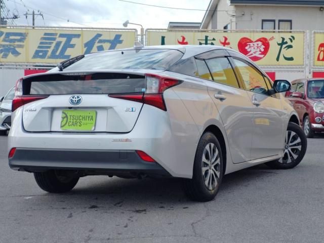 TOYOTA PRIUS 2019
