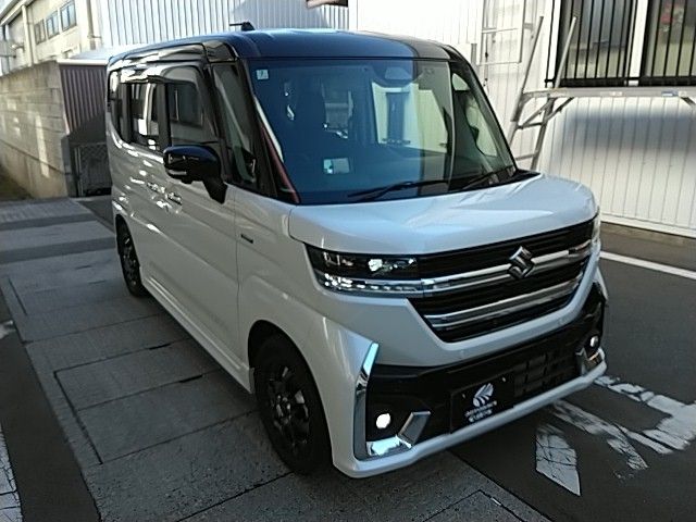 SUZUKI Spacia custom 4WD 2024