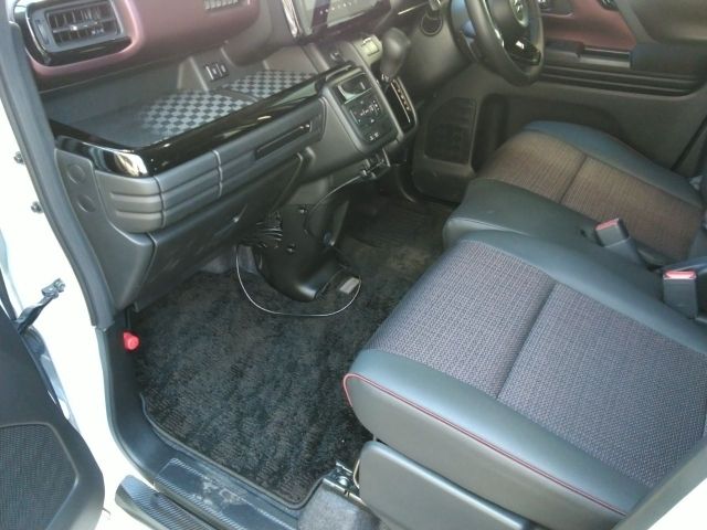 SUZUKI Spacia custom 4WD 2024