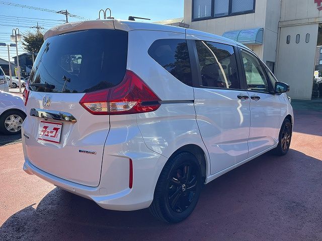 HONDA FREED HYBRID 2023