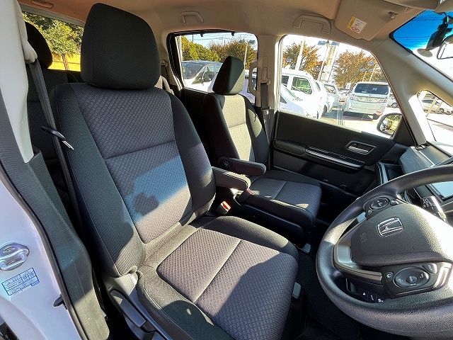 HONDA FREED HYBRID 2023