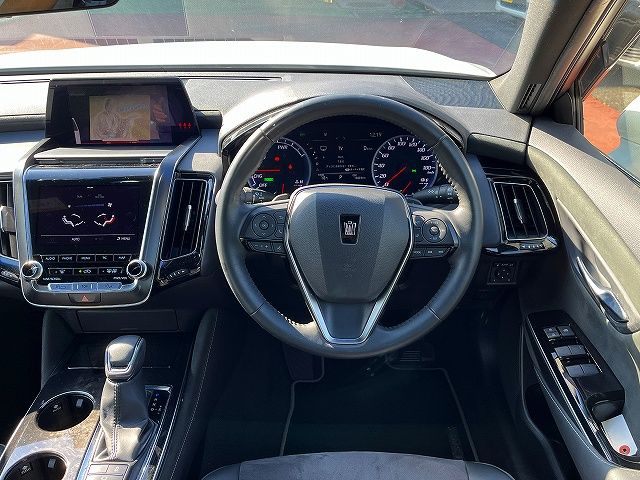 TOYOTA CROWN sedan hybrid 2019