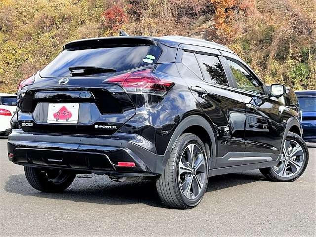 NISSAN KICKS 2020