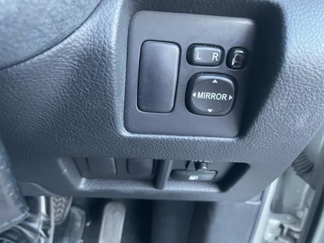 TOYOTA HARRIER 2WD 2005