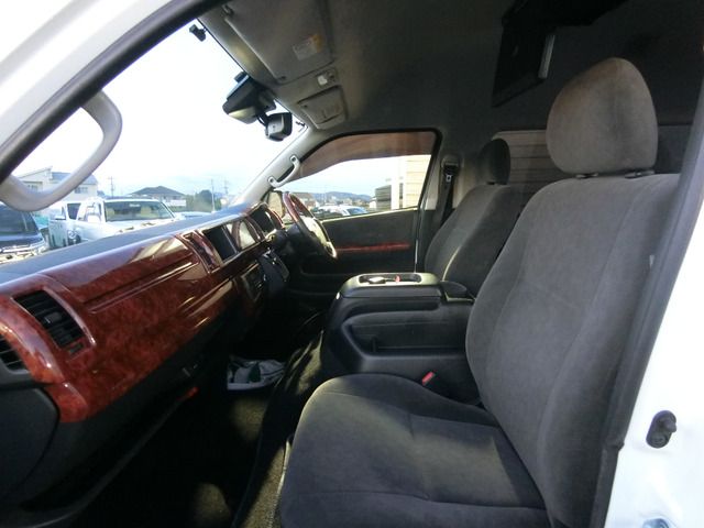 TOYOTA HIACE wagon 4WD 2020