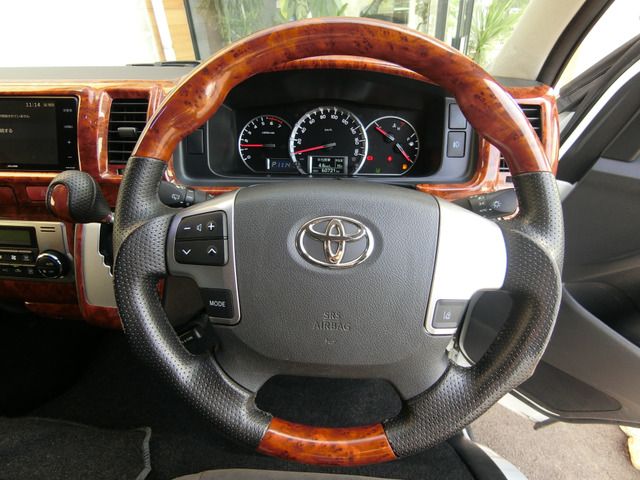 TOYOTA HIACE wagon 4WD 2020