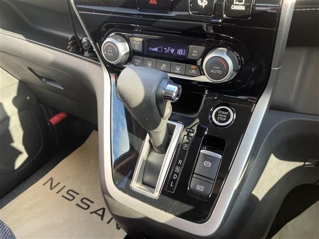 NISSAN SERENA  S-HYBRID 2017