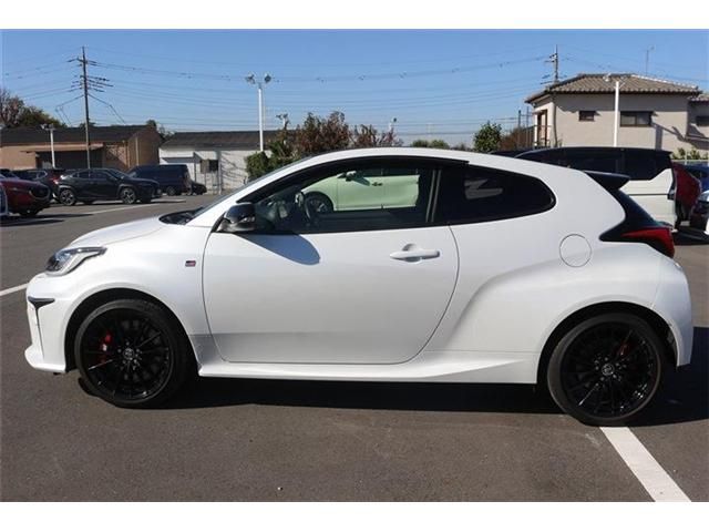 TOYOTA GR YARIS 2022