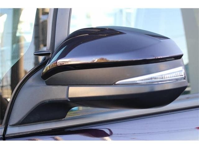 TOYOTA NOAH HYBRID 2018