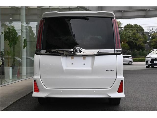 TOYOTA NOAH 2021