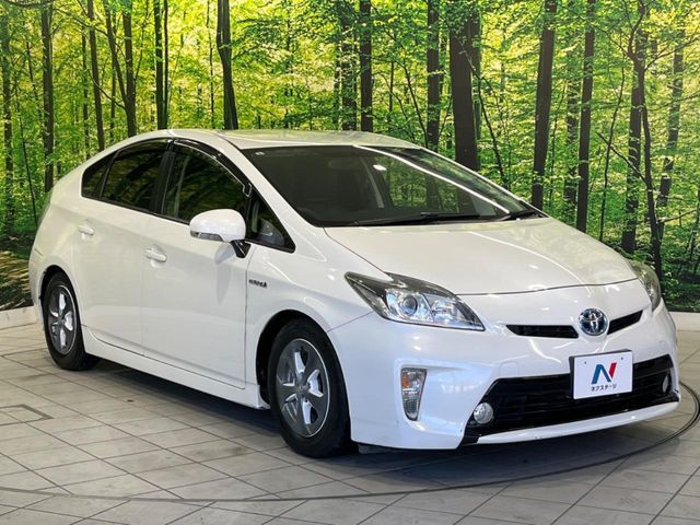 TOYOTA PRIUS 2014
