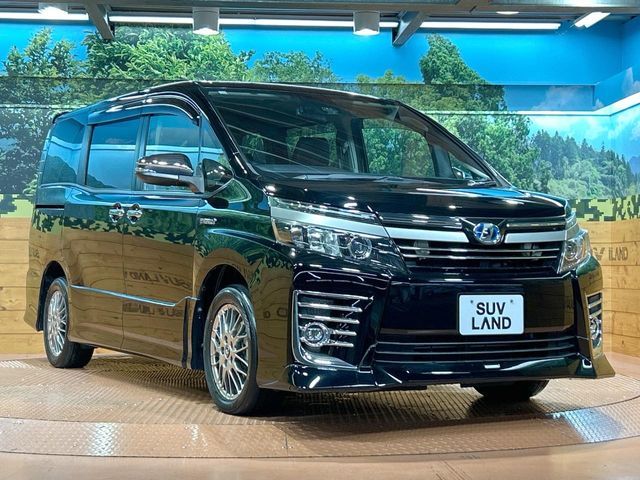 TOYOTA VOXY HYBRID 2016