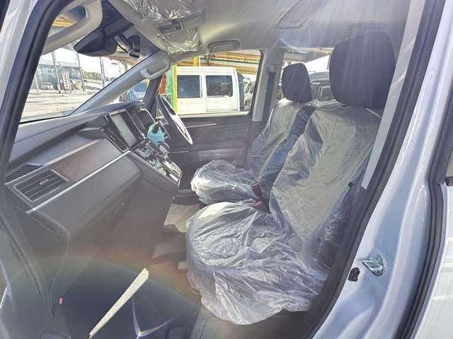 MITSUBISHI DELICA D:5 4WD 2024