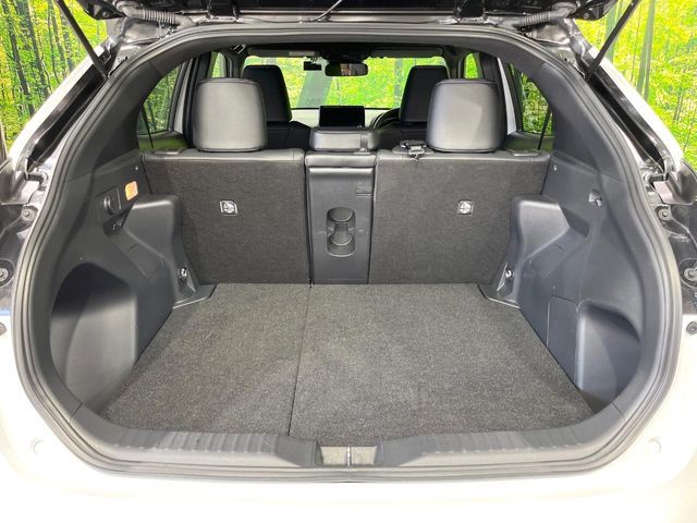 TOYOTA YARIS CROSS 2025