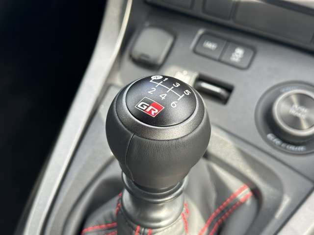 TOYOTA GR YARIS 2025