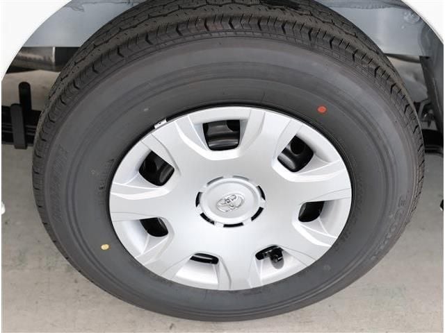 TOYOTA HIACE van 4WD 2025