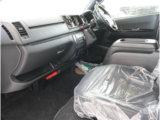 TOYOTA HIACE van 4WD 2025