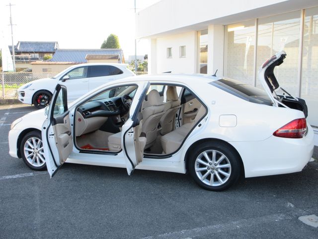 TOYOTA CROWN sedan 2009