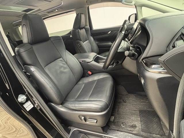 TOYOTA VELLFIRE 2019