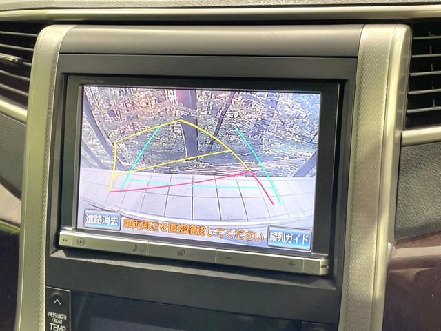 TOYOTA VELLFIRE 2013