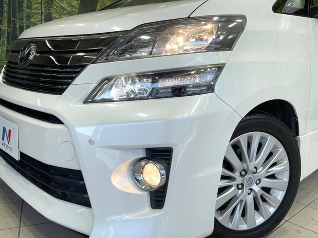 TOYOTA VELLFIRE 2013