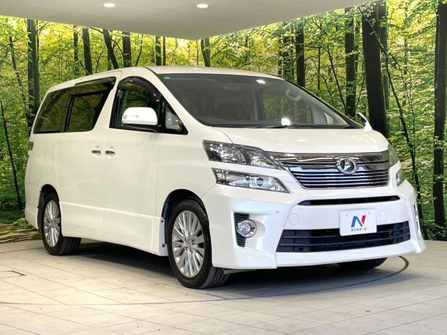 TOYOTA VELLFIRE 2013