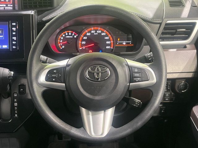 TOYOTA ROOMY 2019