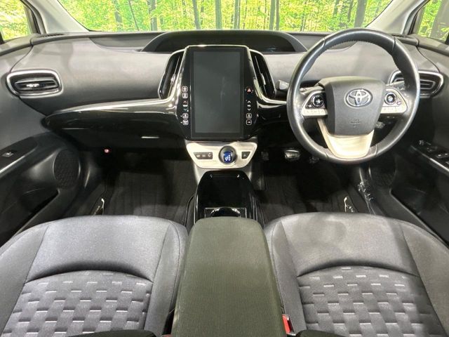 TOYOTA PRIUS PHV 2017