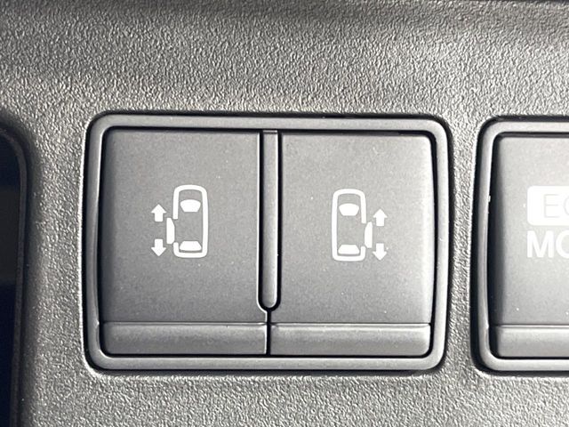 NISSAN SERENA  S-HYBRID 2013