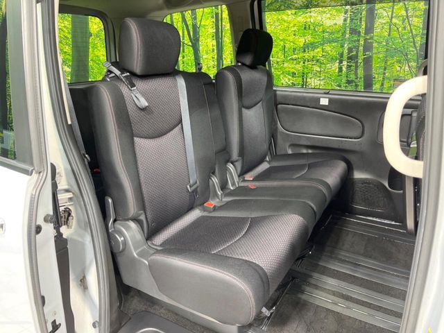 NISSAN SERENA  S-HYBRID 2013