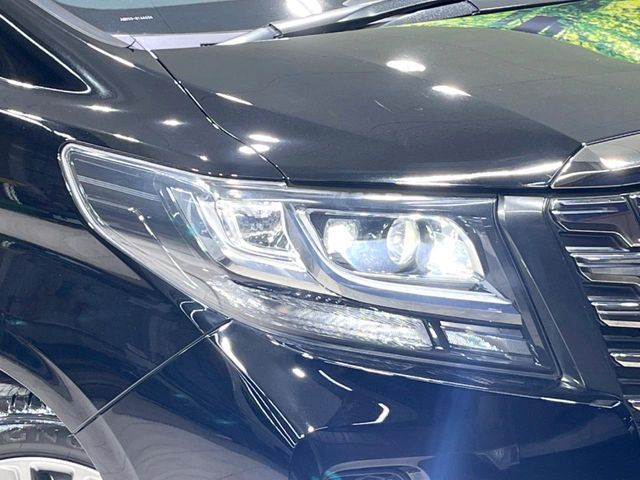 TOYOTA ALPHARD 2017